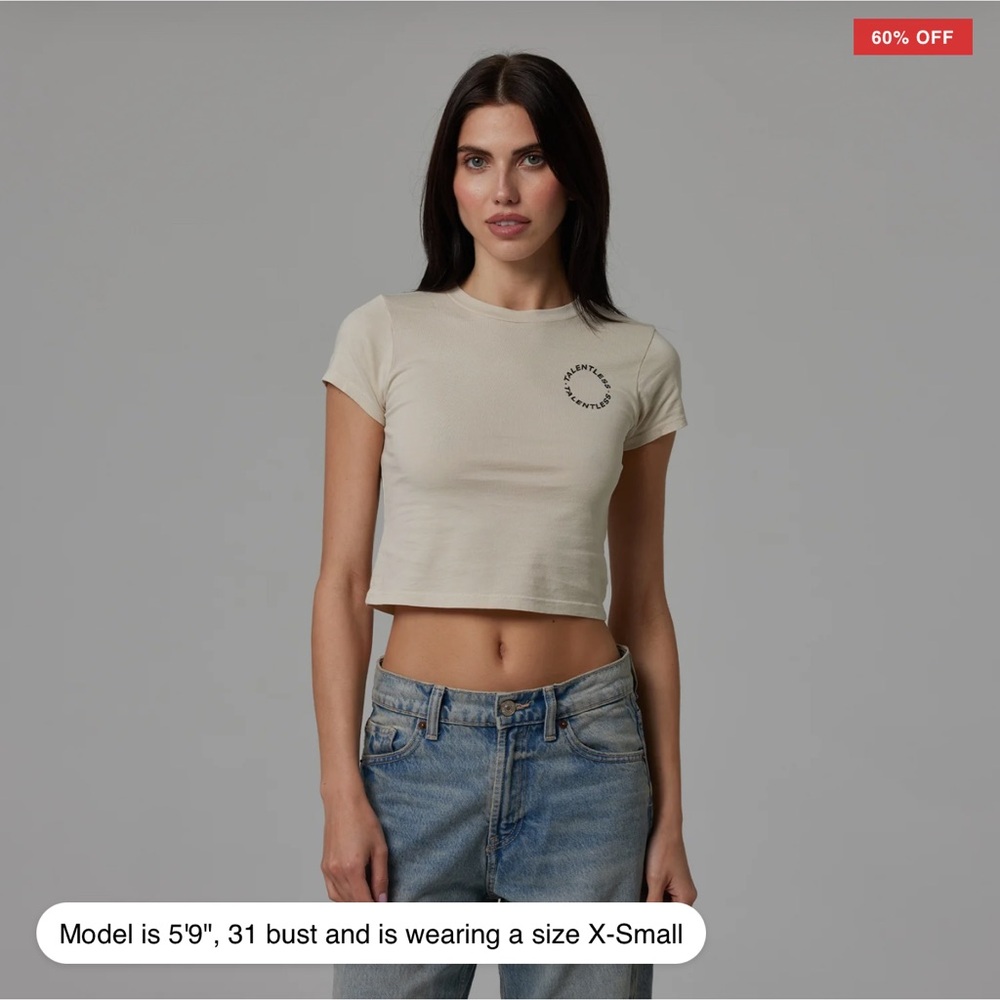 TALENTLESS Women’s Cream Circle Logo Crop Tee Medium in bone new with tags
